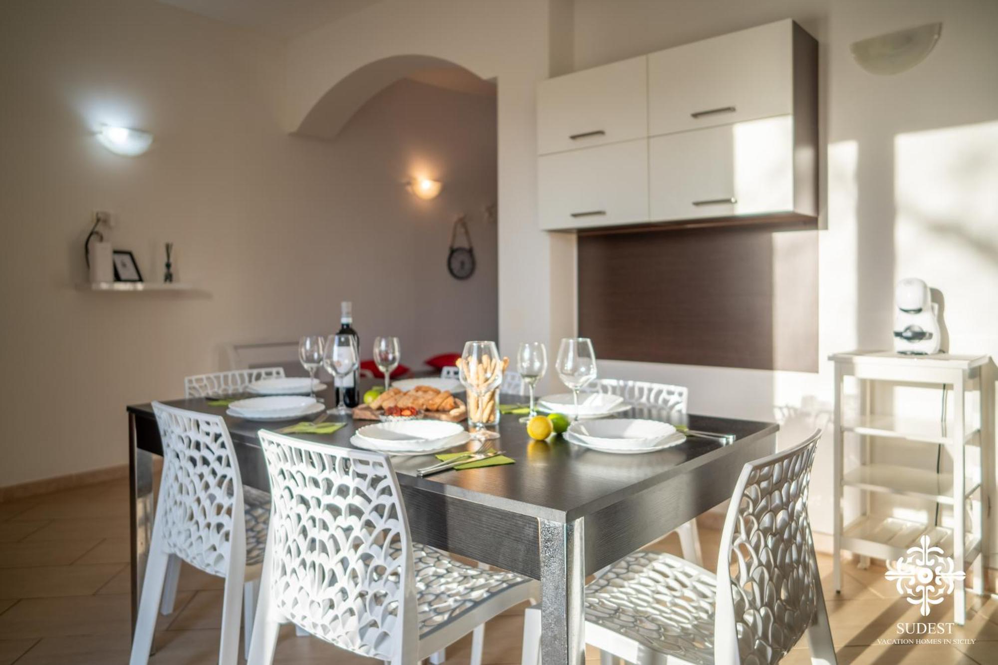 Villa Seaside - Beach Retreat With Jacuzzi Syracuse Extérieur photo